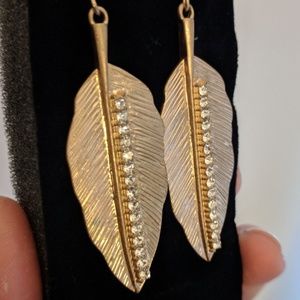 Gold feather rhinestone drop fashion earrings